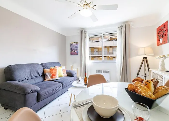 Edouard Vii - Beautiful 1bdr - 100m Away