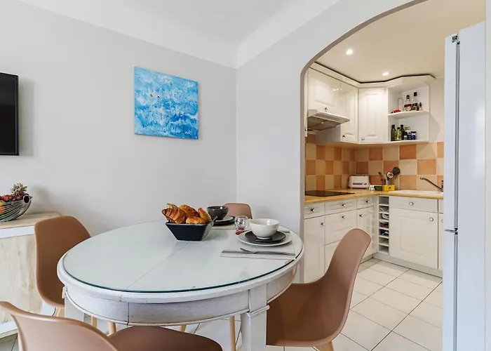 Edouard Vii - Beautiful 1bdr - 100m Away